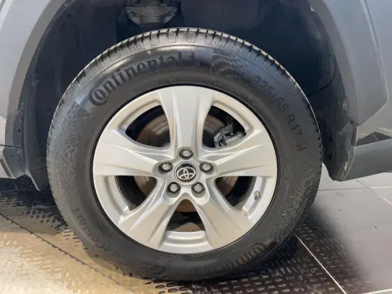 TOYOTA RAV4 V - voiture d'occasion - Photo 24