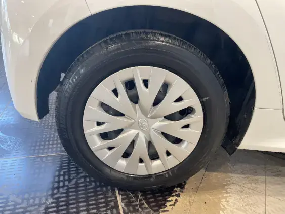 TOYOTA YARIS IV - voiture d'occasion - Photo 25