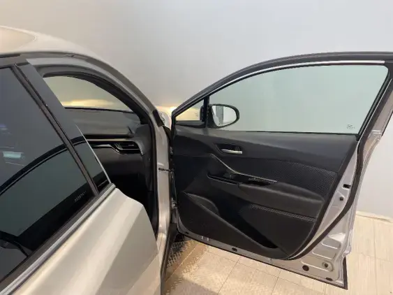 TOYOTA C-HR - voiture d'occasion - Photo 20