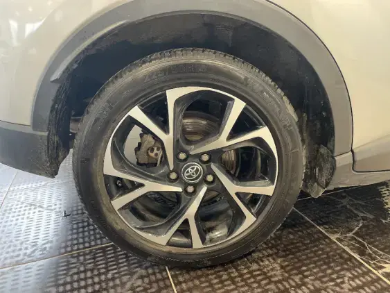 TOYOTA C-HR - voiture d'occasion - Photo 25