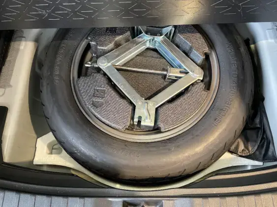 TOYOTA RAV4 V - voiture d'occasion - Photo 16