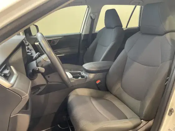 TOYOTA RAV4 V - voiture d'occasion - Photo 17