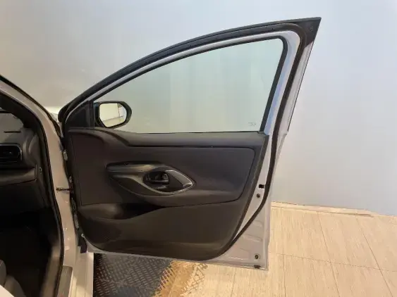 TOYOTA YARIS IV - voiture d'occasion - Photo 20