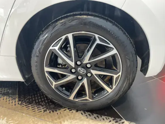 TOYOTA YARIS IV - voiture d'occasion - Photo 24