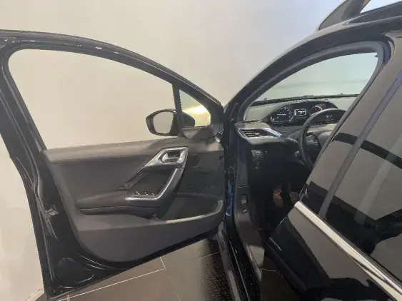 PEUGEOT 2008 - voiture d'occasion - Photo 19