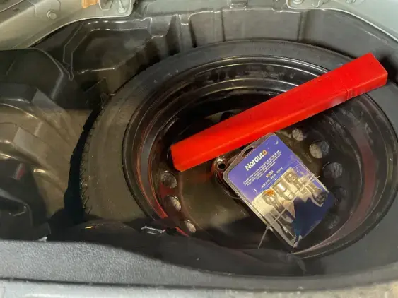 RENAULT SCENIC IV - voiture d'occasion - Photo 17