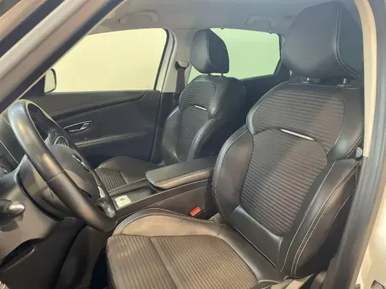 RENAULT SCENIC IV - voiture d'occasion - Photo 18