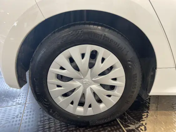 TOYOTA YARIS IV - voiture d'occasion - Photo 25