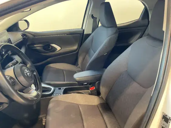 TOYOTA YARIS IV - voiture d'occasion - Photo 18