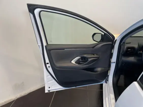 TOYOTA YARIS IV - voiture d'occasion - Photo 19