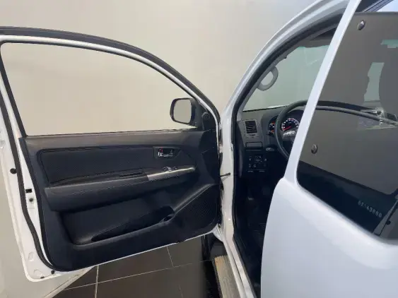 TOYOTA HILUX VII - voiture d'occasion - Photo 19