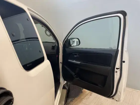 TOYOTA HILUX VII - voiture d'occasion - Photo 20