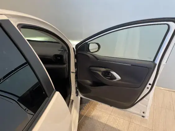 TOYOTA YARIS IV - voiture d'occasion - Photo 20