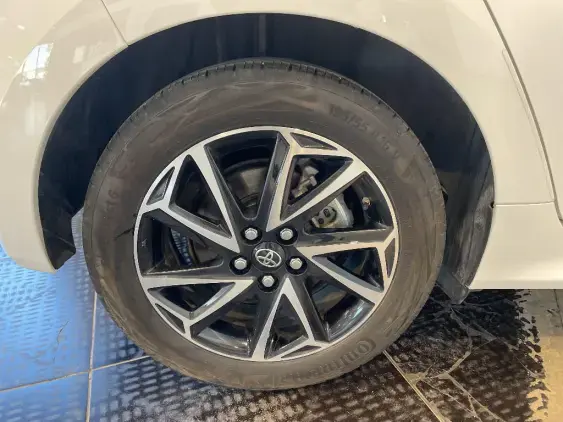 TOYOTA YARIS IV - voiture d'occasion - Photo 25