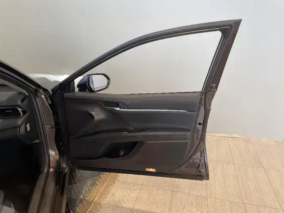 TOYOTA CAMRY II - voiture d'occasion - Photo 20