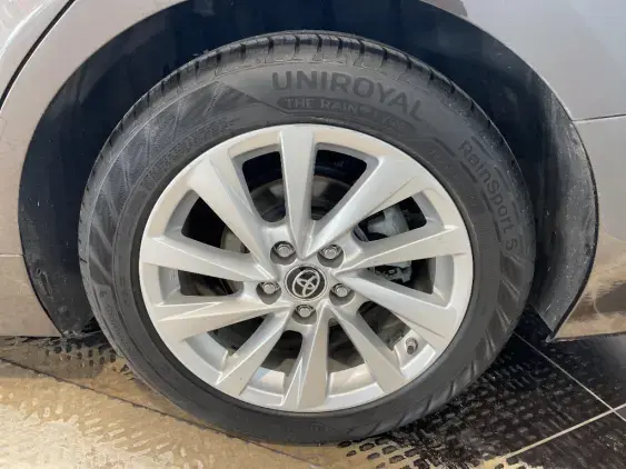 TOYOTA CAMRY II - voiture d'occasion - Photo 24