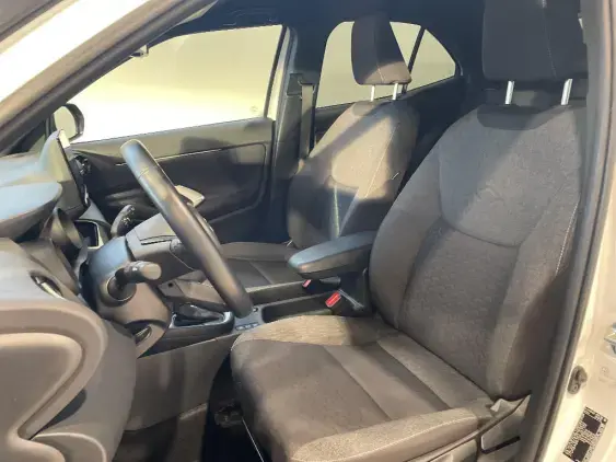 TOYOTA YARIS CROSS I - voiture d'occasion - Photo 18