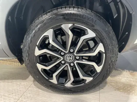 TOYOTA YARIS CROSS I - voiture d'occasion - Photo 24