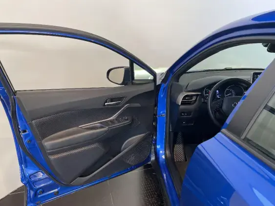 TOYOTA C-HR - voiture d'occasion - Photo 19