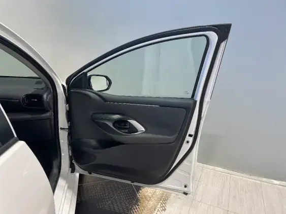 TOYOTA YARIS IV - voiture d'occasion - Photo 20