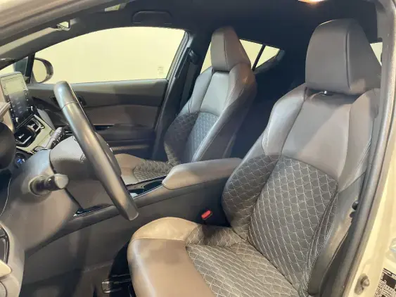 TOYOTA C-HR - voiture d'occasion - Photo 18