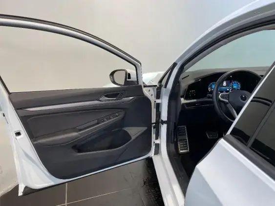 VOLKSWAGEN GOLF VIII - voiture d'occasion - Photo 19