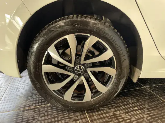 VOLKSWAGEN GOLF VIII - voiture d'occasion - Photo 25