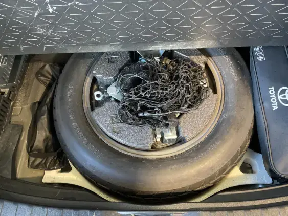 TOYOTA RAV4 V - voiture d'occasion - Photo 17