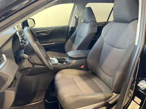 TOYOTA RAV4 V - voiture d'occasion - Photo 18