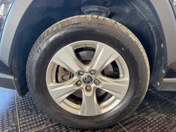 TOYOTA RAV4 V - voiture d'occasion - Photo 23