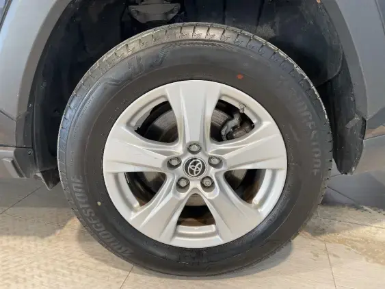 TOYOTA RAV4 V - voiture d'occasion - Photo 24