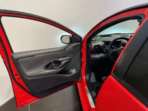 TOYOTA YARIS IV - voiture d'occasion - Photo 19