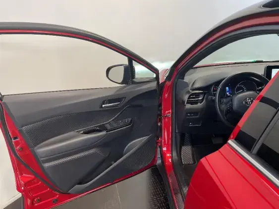 TOYOTA C-HR - voiture d'occasion - Photo 19