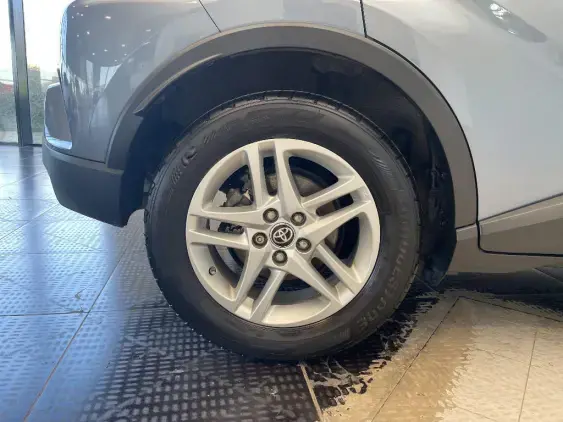 TOYOTA C-HR - voiture d'occasion - Photo 25