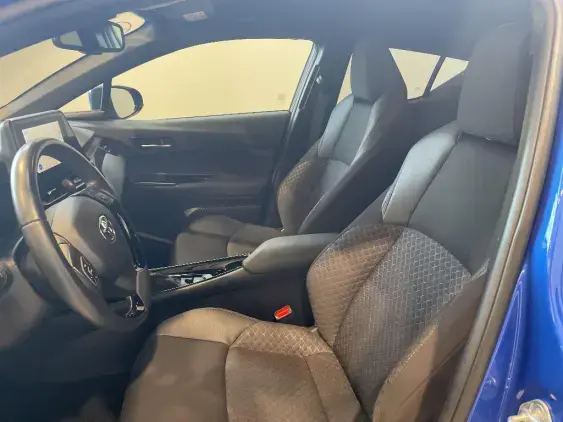 TOYOTA C-HR - voiture d'occasion - Photo 18