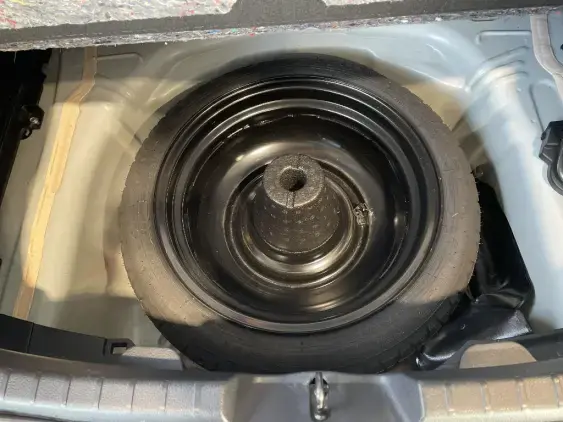 TOYOTA YARIS III - voiture d'occasion - Photo 17