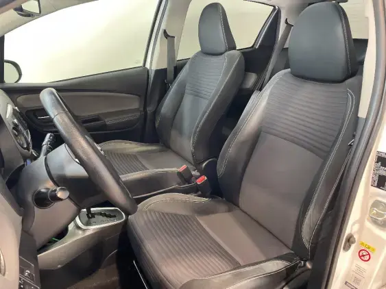 TOYOTA YARIS III - voiture d'occasion - Photo 18