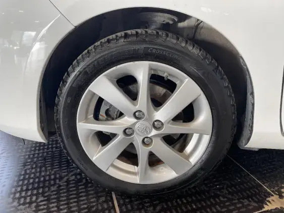 TOYOTA YARIS III - voiture d'occasion - Photo 23