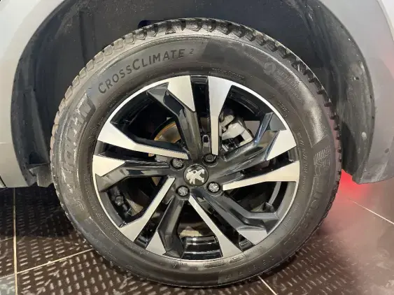 PEUGEOT 2008 II - voiture d'occasion - Photo 24