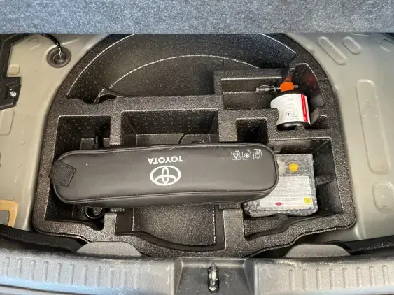 TOYOTA YARIS IV - voiture d'occasion - Photo 17