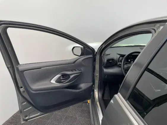 TOYOTA YARIS IV - voiture d'occasion - Photo 19