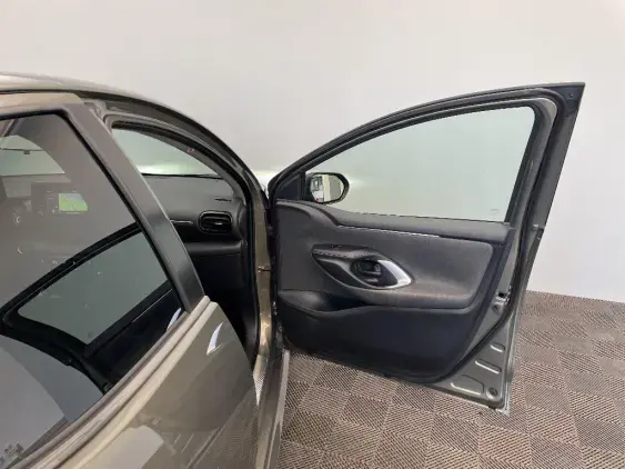 TOYOTA YARIS IV - voiture d'occasion - Photo 20