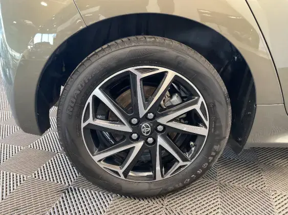 TOYOTA YARIS IV - voiture d'occasion - Photo 25