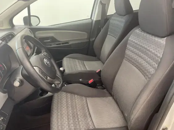 TOYOTA YARIS III - voiture d'occasion - Photo 18