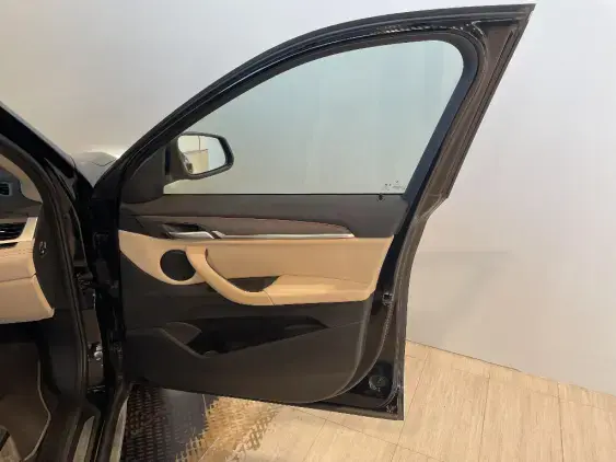 BMW X1 U11 - voiture d'occasion - Photo 20