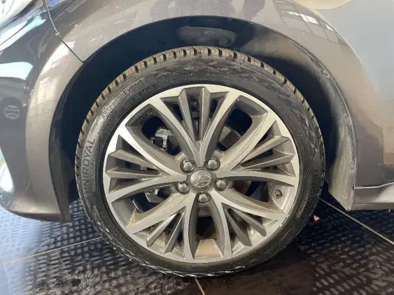 TOYOTA YARIS IV - voiture d'occasion - Photo 23