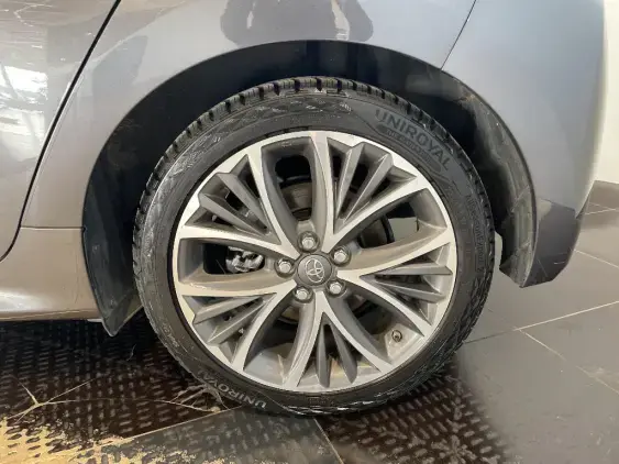 TOYOTA YARIS IV - voiture d'occasion - Photo 24