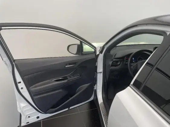 TOYOTA C-HR - voiture d'occasion - Photo 19