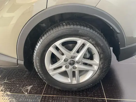 TOYOTA C-HR - voiture d'occasion - Photo 24