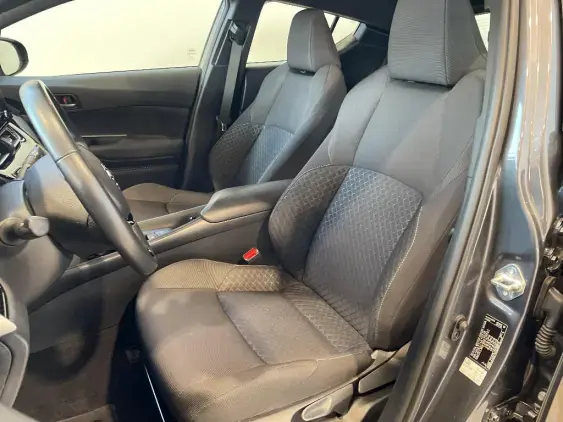 TOYOTA C-HR - voiture d'occasion - Photo 18
